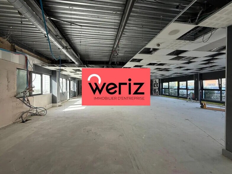 Flex in Éguilles for lease - Interior Photo - Image 1 of 6