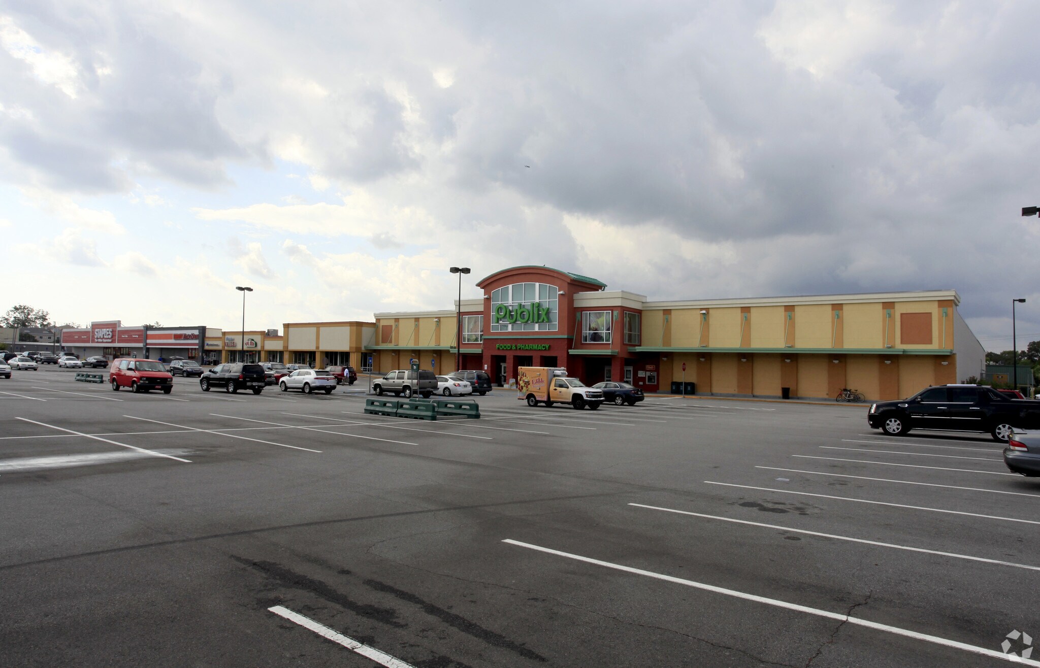 11601-11701 Abercorn St, Savannah, GA for sale Primary Photo- Image 1 of 1