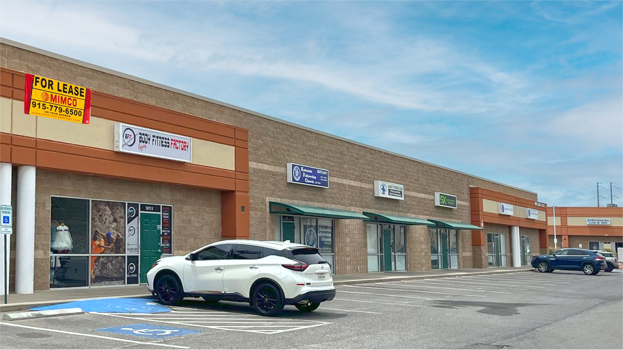 1060 Doniphan Park Cir, El Paso, TX for lease Building Photo- Image 1 of 1