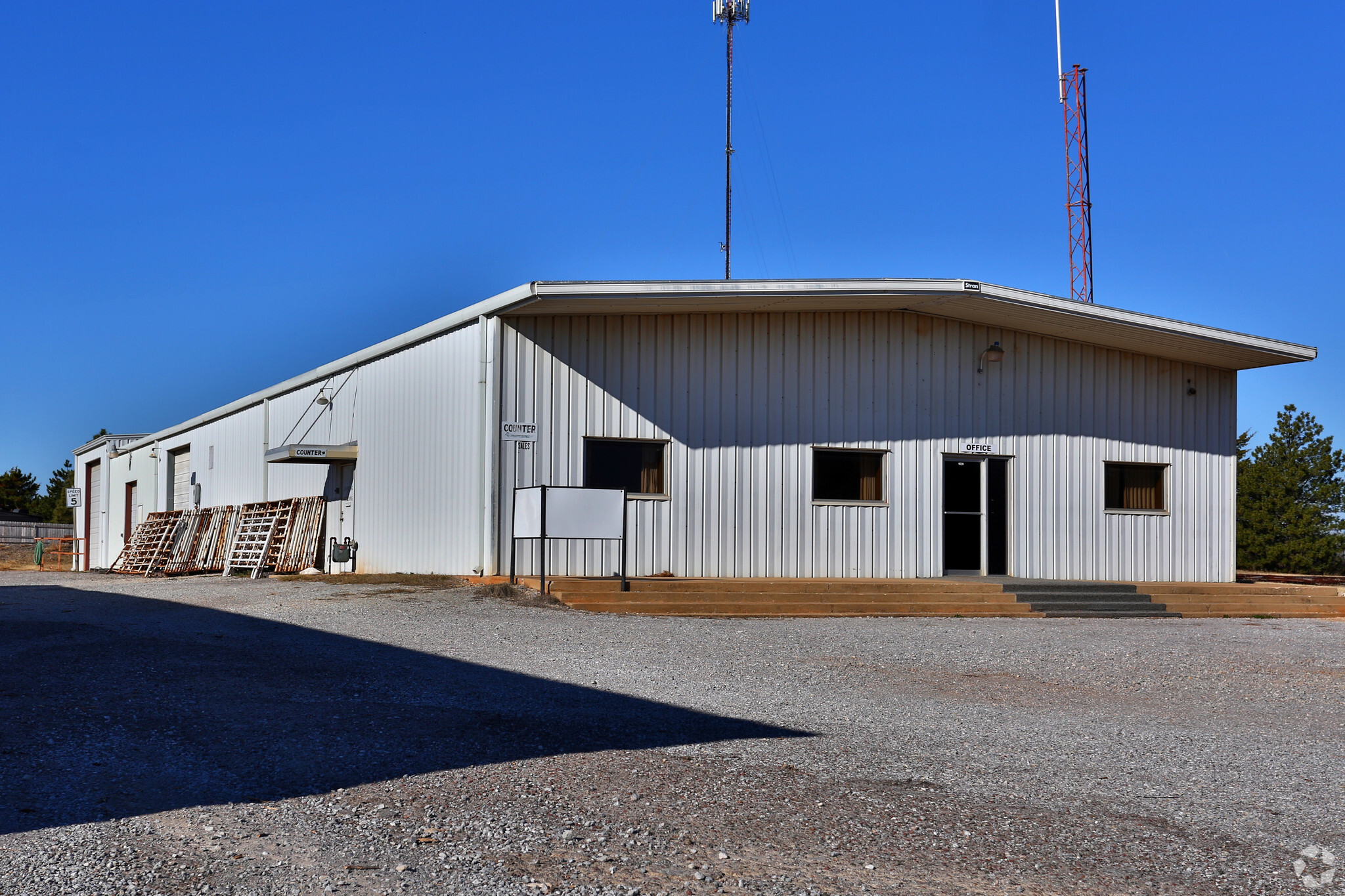 2500 S 4th St, Chickasha, OK for sale Primary Photo- Image 1 of 1