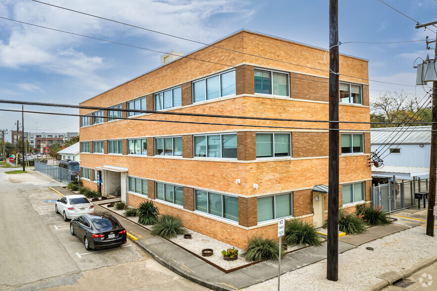 1702 Taylor St, Houston, TX for lease - Building Photo - Image 1 of 8