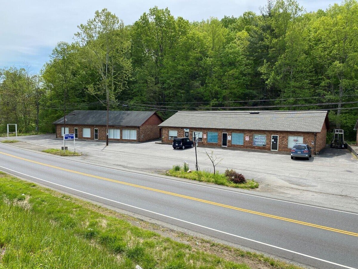 1433 Franklin St, Rocky Mount, VA 24151