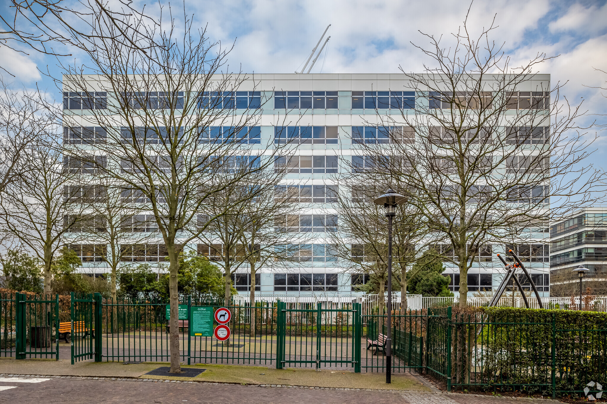 1 Rue De L'Union, Rueil-Malmaison for lease Primary Photo- Image 1 of 11