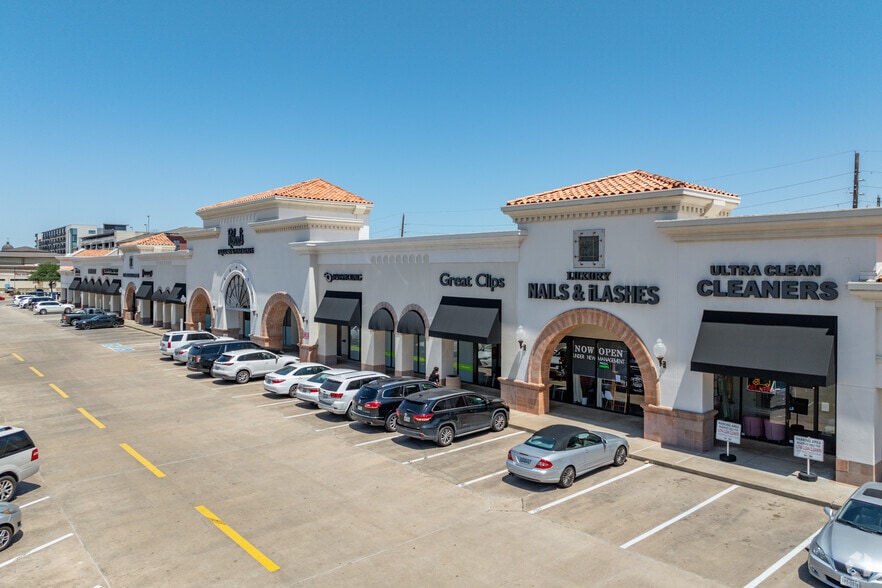 1635-1745 S Voss Rd, Houston, TX for lease - Building Photo - Image 3 of 6