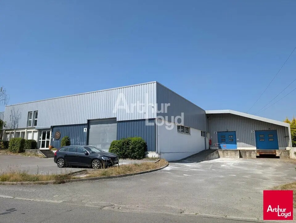 Flex in Le Rheu for lease Building Photo- Image 1 of 7