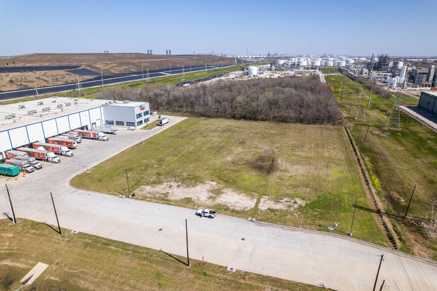 0 Red Bluff Road, Pasadena, TX for sale - Aerial - Image 3 of 7