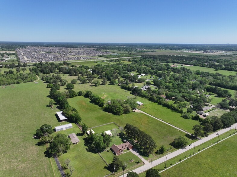 19714 JUERGEN Rd, Tomball, TX for sale - Building Photo - Image 3 of 14