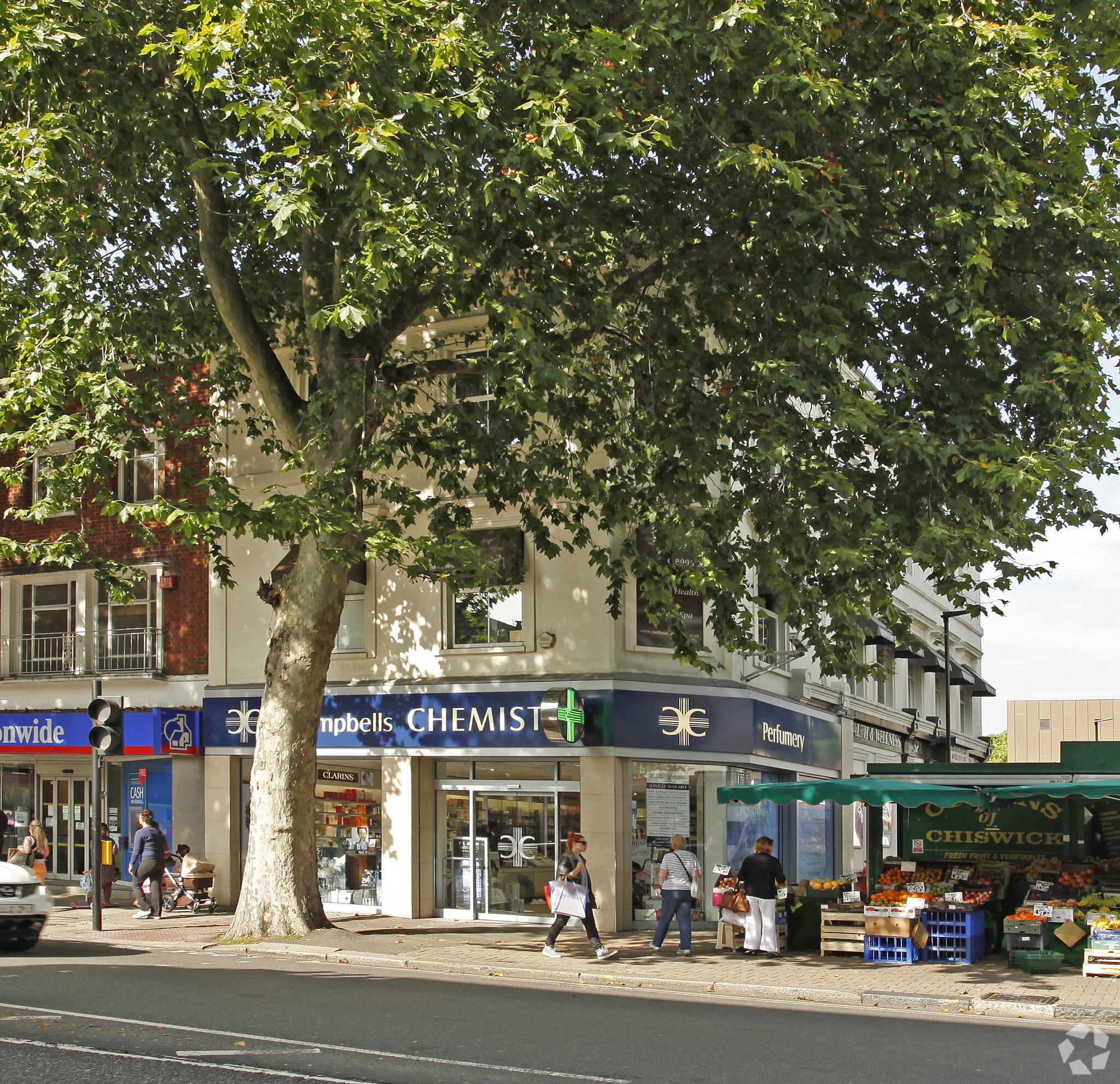 300-302 Chiswick High Rd, London for sale Primary Photo- Image 1 of 1