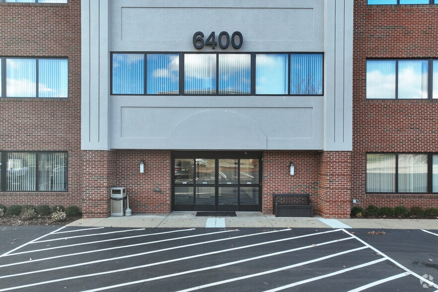 6400 Brooktree Ct, Wexford, PA for lease - Building Photo - Image 2 of 8