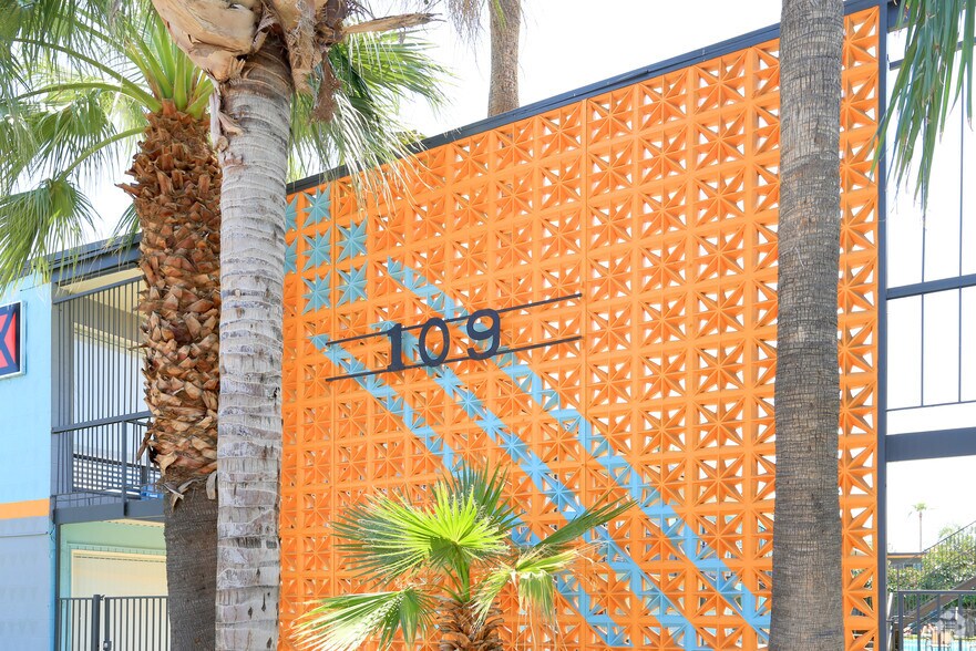 109 E Broadway Rd, Tempe, AZ for sale - Building Photo - Image 1 of 1