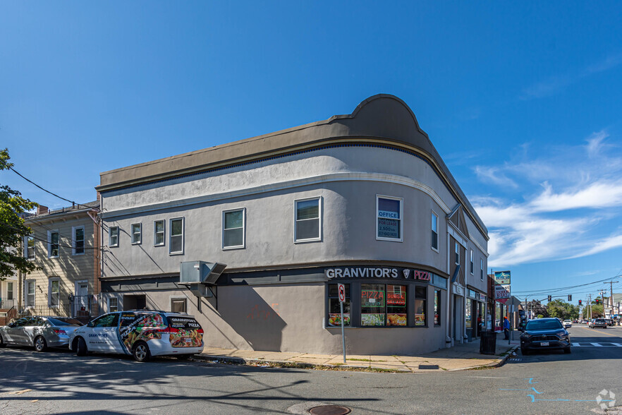 397-399 Main St, Medford, MA for lease - Building Photo - Image 2 of 15