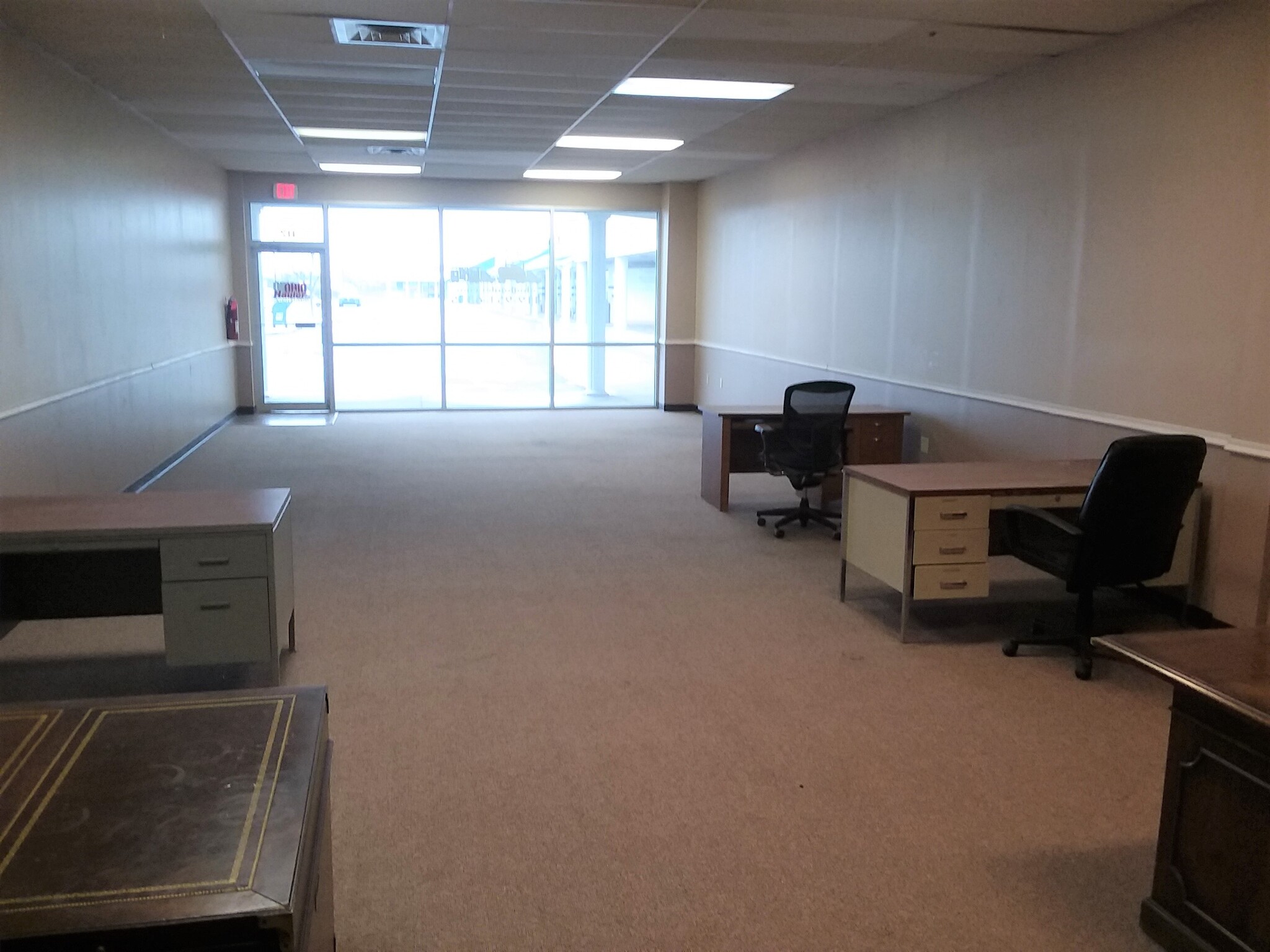 101-123 Blossom Centre Blvd, Willard, OH for lease Interior Photo- Image 1 of 8