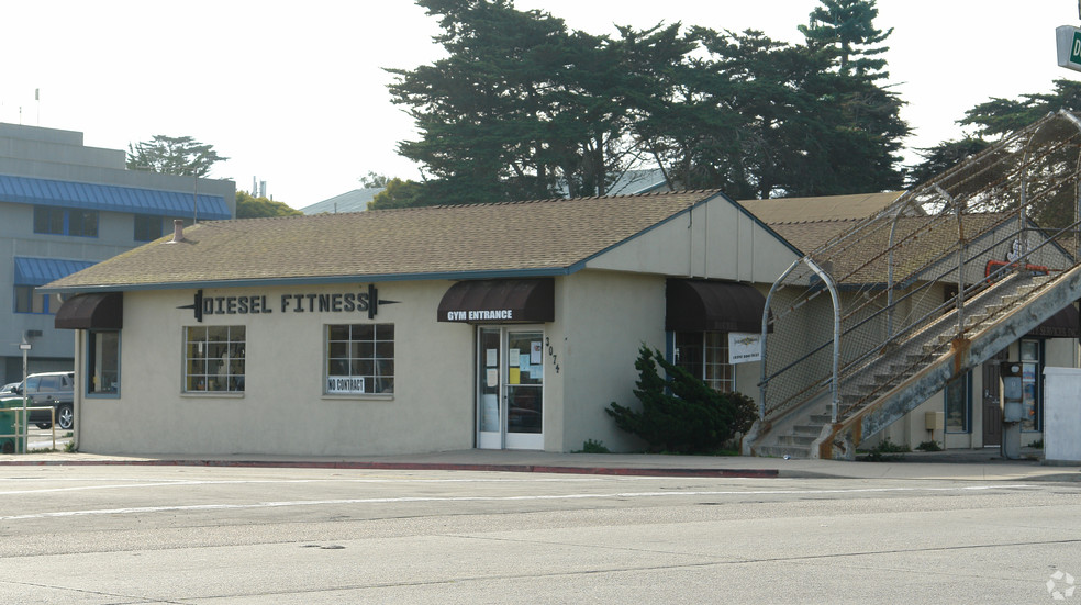 3074 Del Monte Blvd, Marina, CA for lease - Building Photo - Image 3 of 12