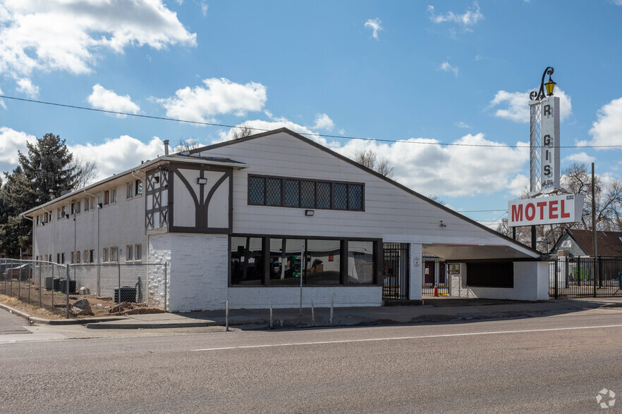 8282 E Colfax Ave, Denver, CO for sale - Primary Photo - Image 1 of 1