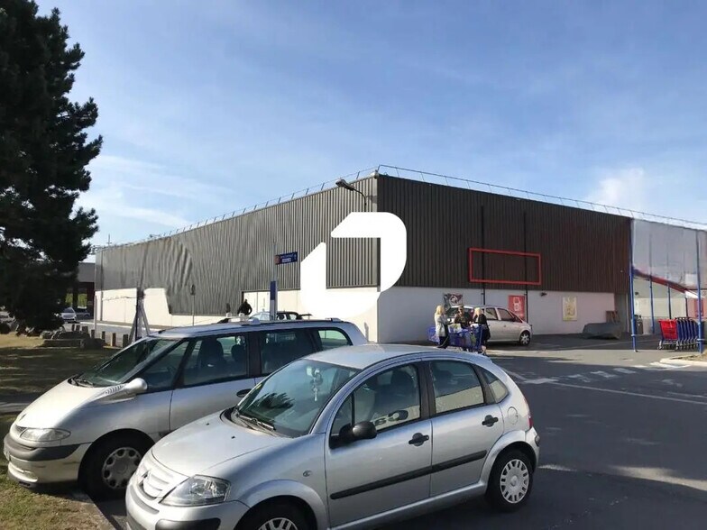 Retail in LOMME for lease - Building Photo - Image 3 of 4