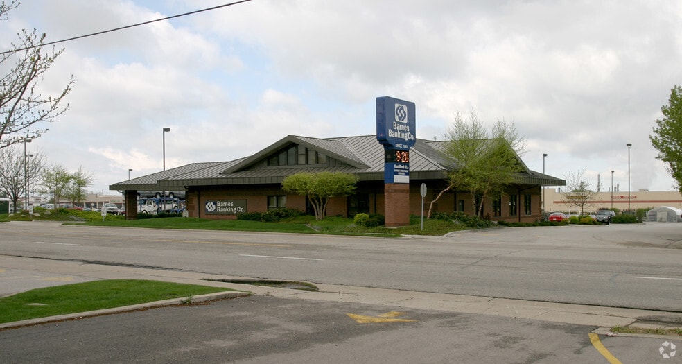100 S 500 W, Bountiful, UT for lease - Primary Photo - Image 1 of 2