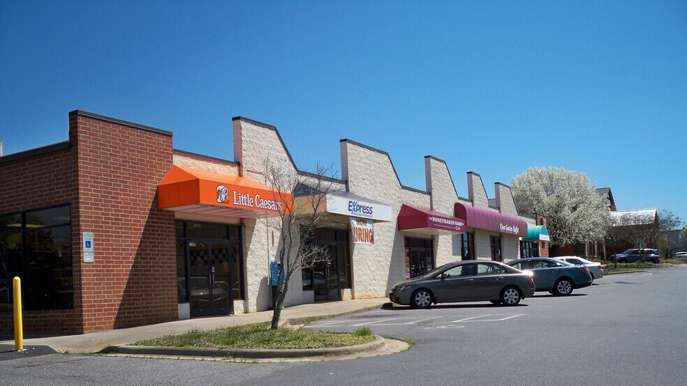 13401368 US 321 Hwy NW, Hickory, NC 28601 Lake Hickory Plaza