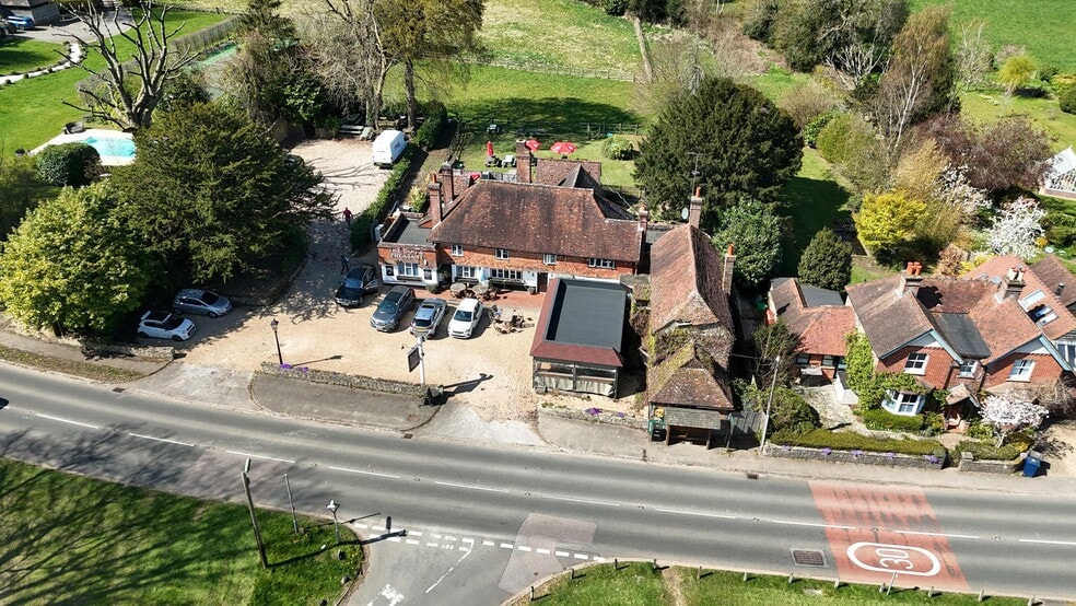 Haslemere Rd, Godalming for lease - Building Photo - Image 3 of 10