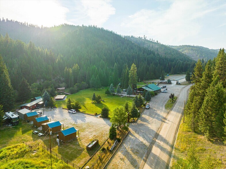 7000 Graves Creek Rd, Lolo, MT for sale - Building Photo - Image 2 of 126