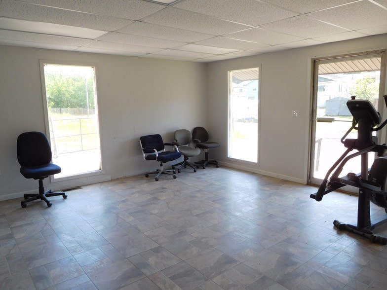 212 Flint St, Clarksburg, WV for sale - Building Photo - Image 2 of 24