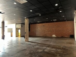 141 Oak St, Abilene, TX for sale Interior Photo- Image 2 of 13