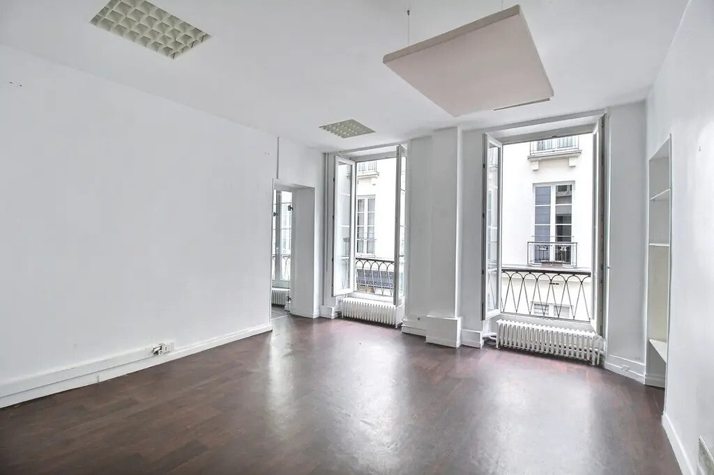 Location Bureaux 70 m² - Photo 1