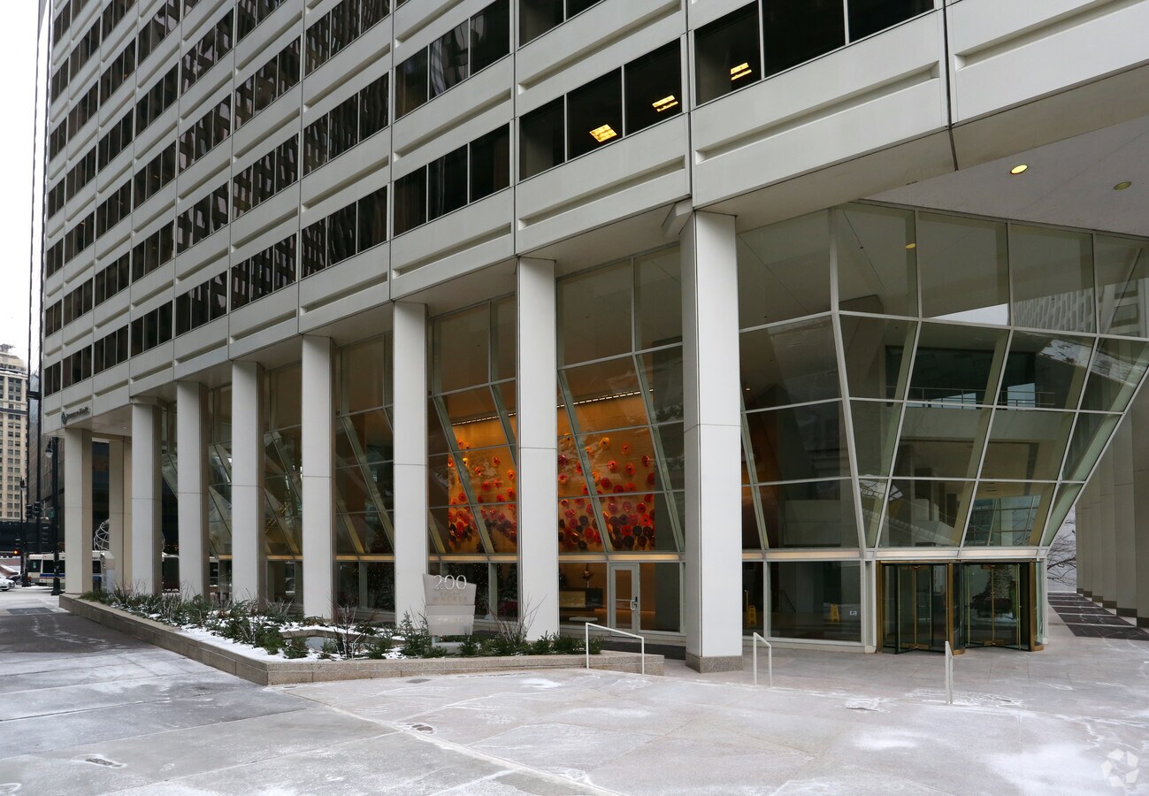 200 S Wacker Dr, Chicago, IL, 60606 Property For Lease on