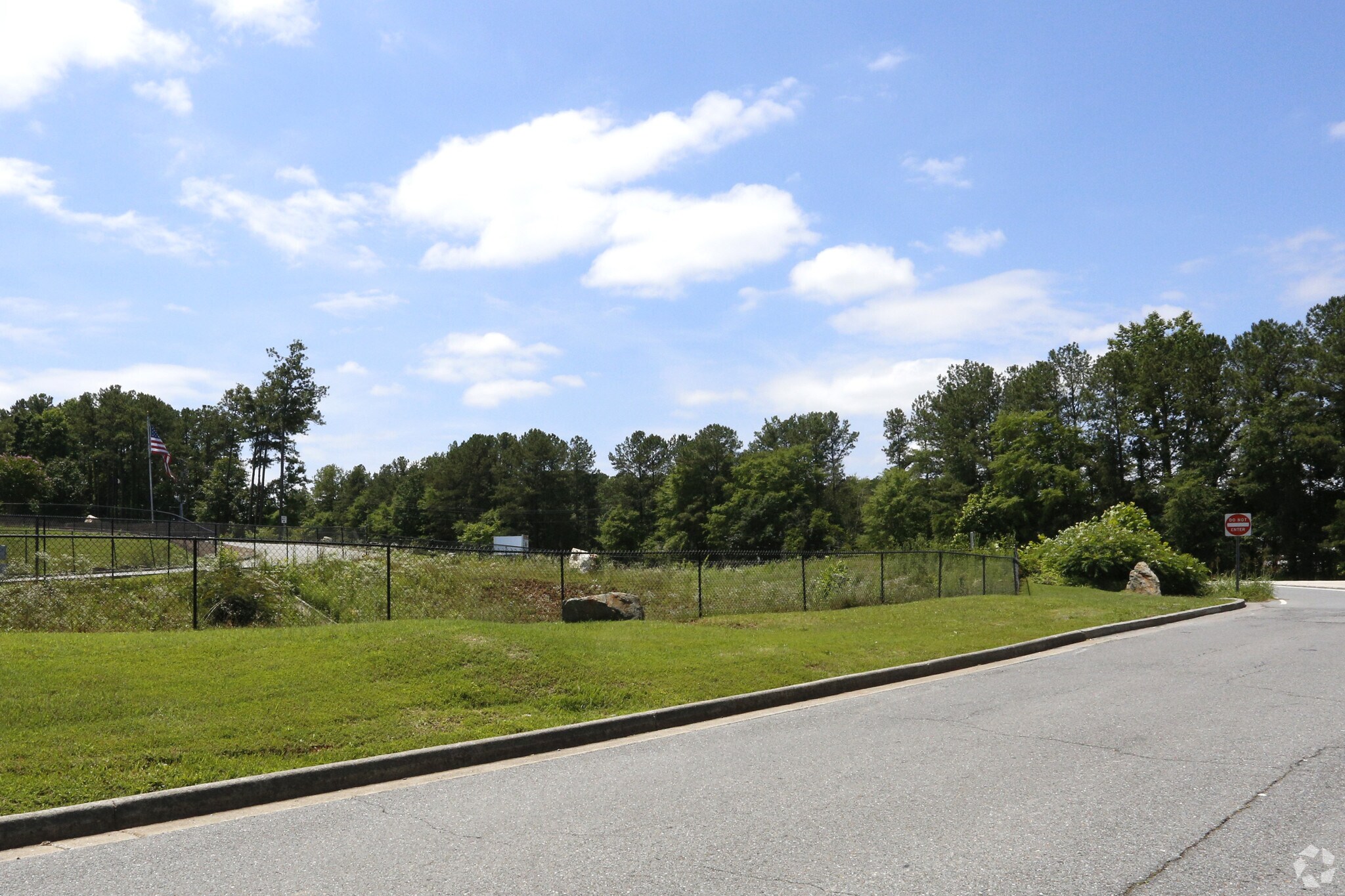 8 Kelli Clark Ct, Cartersville, GA for sale Primary Photo- Image 1 of 1