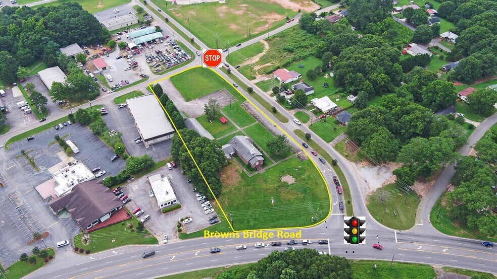 2023 Memorial Park Dr, Gainesville, GA 30504