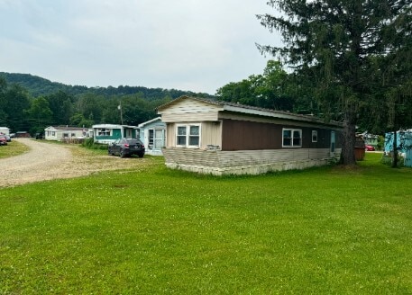 2709 Pennsylvania Ave W, Warren, PA for sale - Primary Photo - Image 1 of 1