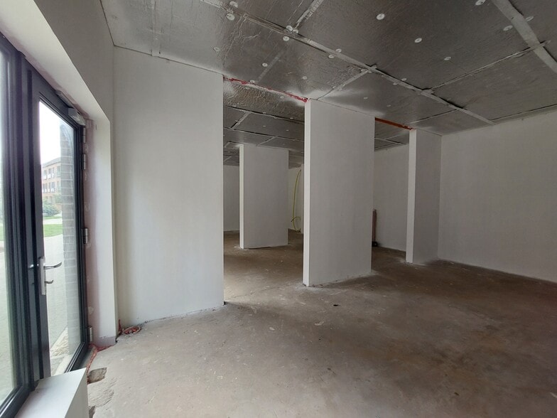 Waterfront Plaza, Edinburgh for lease - Building Photo - Image 2 of 5