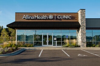 7400 33rd St N, Oakdale, MN for lease Interior Photo- Image 2 of 2