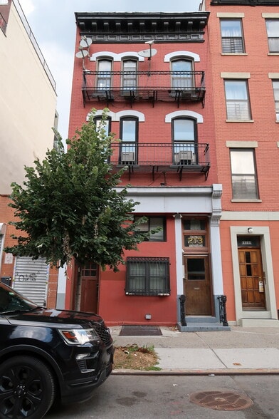 213 E 120th St, New York, NY for sale - Building Photo - Image 1 of 25