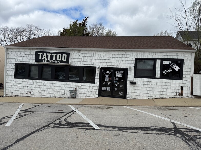 127 E State St, Batavia, IL for lease - Building Photo - Image 2 of 9