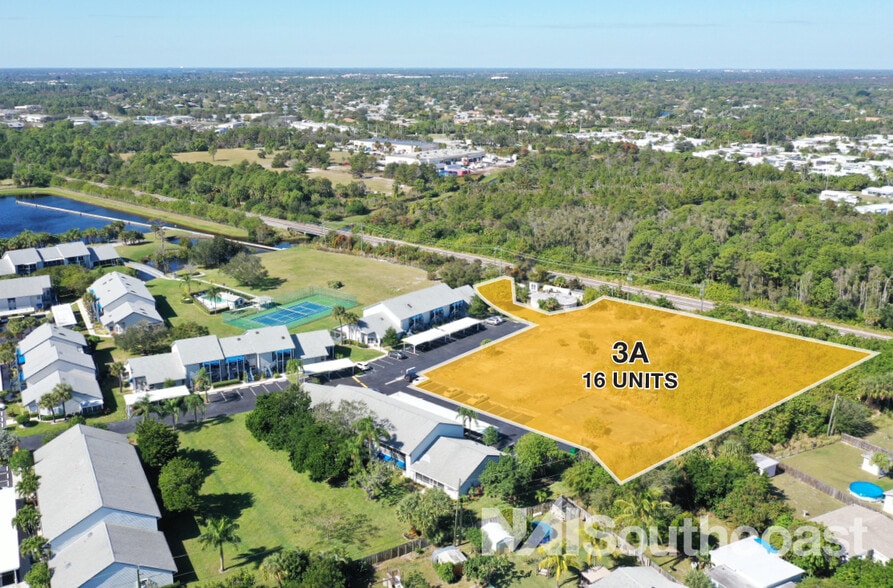 1577 NE Beacon Dr, Jensen Beach, FL 34957