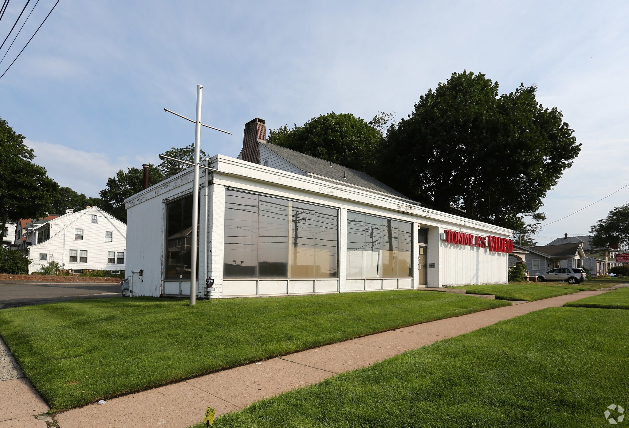 1636 Dixwell Ave, Hamden, CT for sale Primary Photo- Image 1 of 1