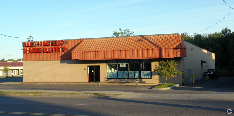 614 S Main St, North Syracuse, NY for sale - Primary Photo - Image 1 of 1