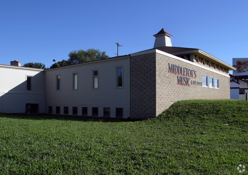 3601 Plainfield Ave NE, Grand Rapids, MI for sale - Building Photo - Image 1 of 1