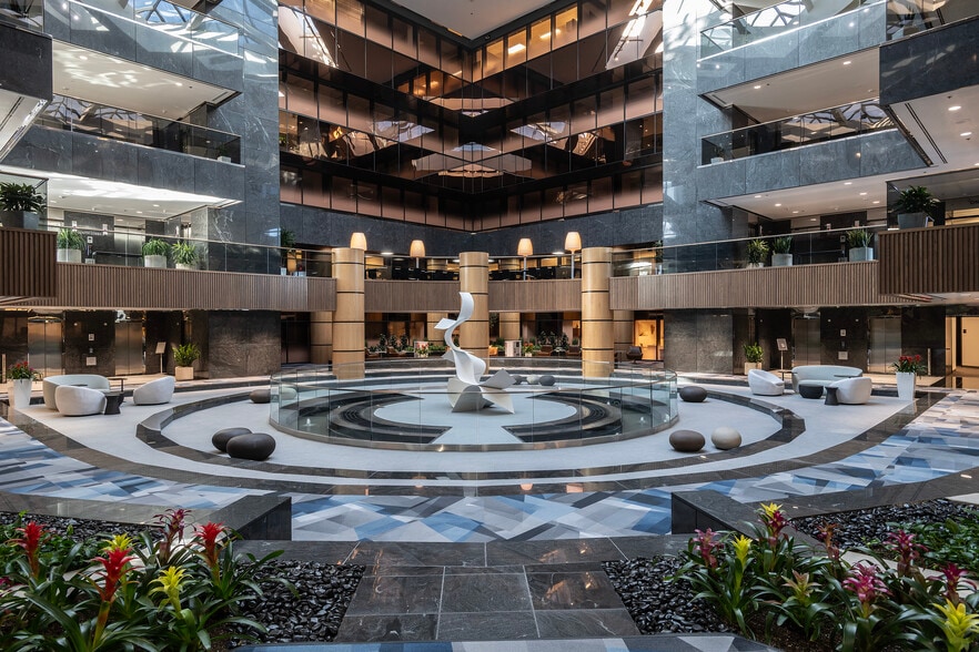 11811 N Tatum Blvd, Phoenix, AZ for lease - Building Photo - Image 2 of 12