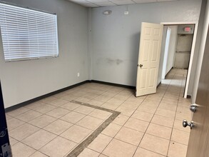 7995 Bellfort St, Houston, TX for lease Interior Photo- Image 2 of 5