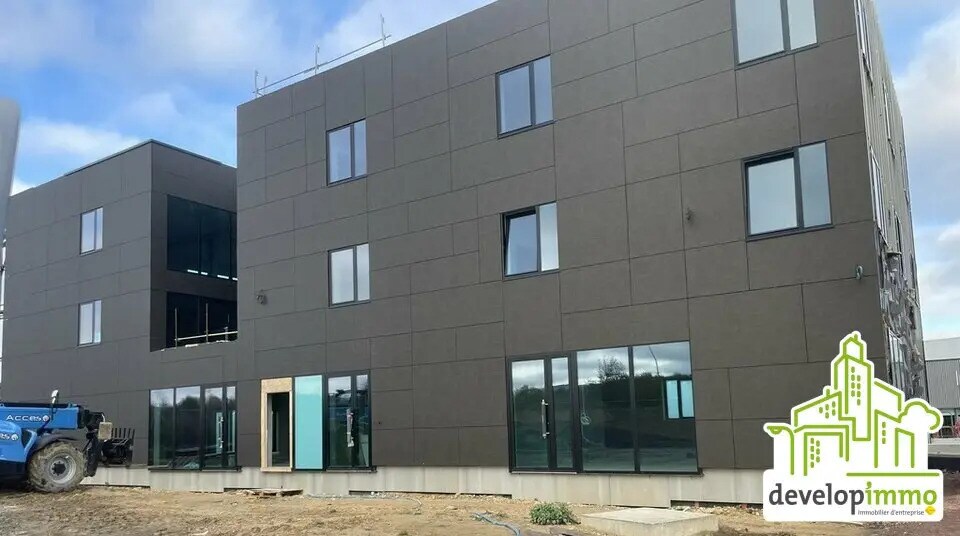 Office in Épron for lease - Building Photo - Image 1 of 6