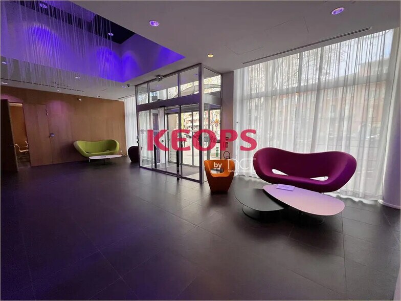 Office in Toulouse for lease - Building Photo - Image 2 of 30