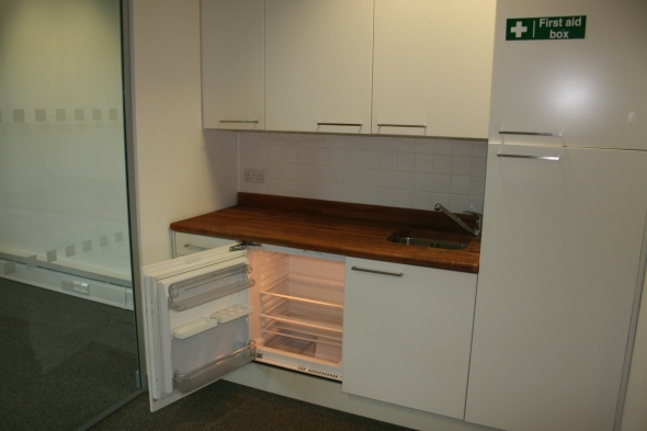 A1-A3 Endeavour Pl, Farnham for lease - Building Photo - Image 3 of 3