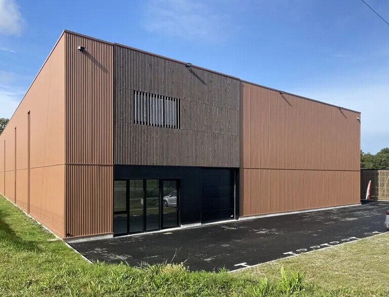 Flex in Le Bignon for sale - Building Photo - Image 1 of 5