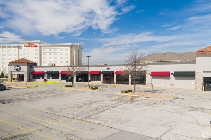 11912-11950 Strang Line Rd, Olathe, KS for lease - Building Photo - Image 1 of 20