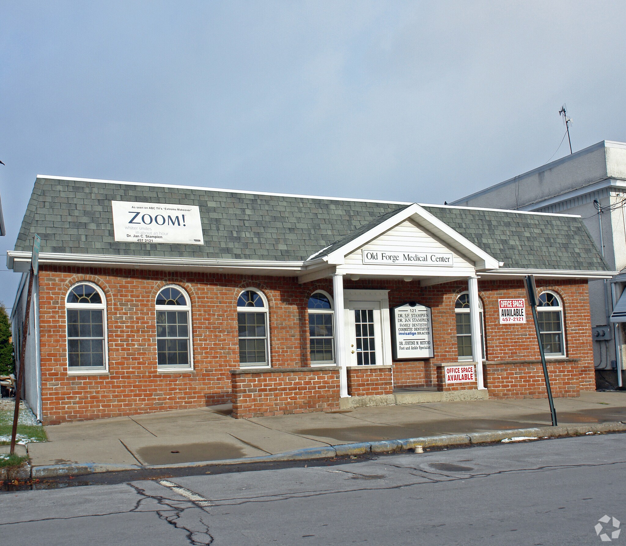 121 Moosic Rd, Old Forge, PA for sale Primary Photo- Image 1 of 1