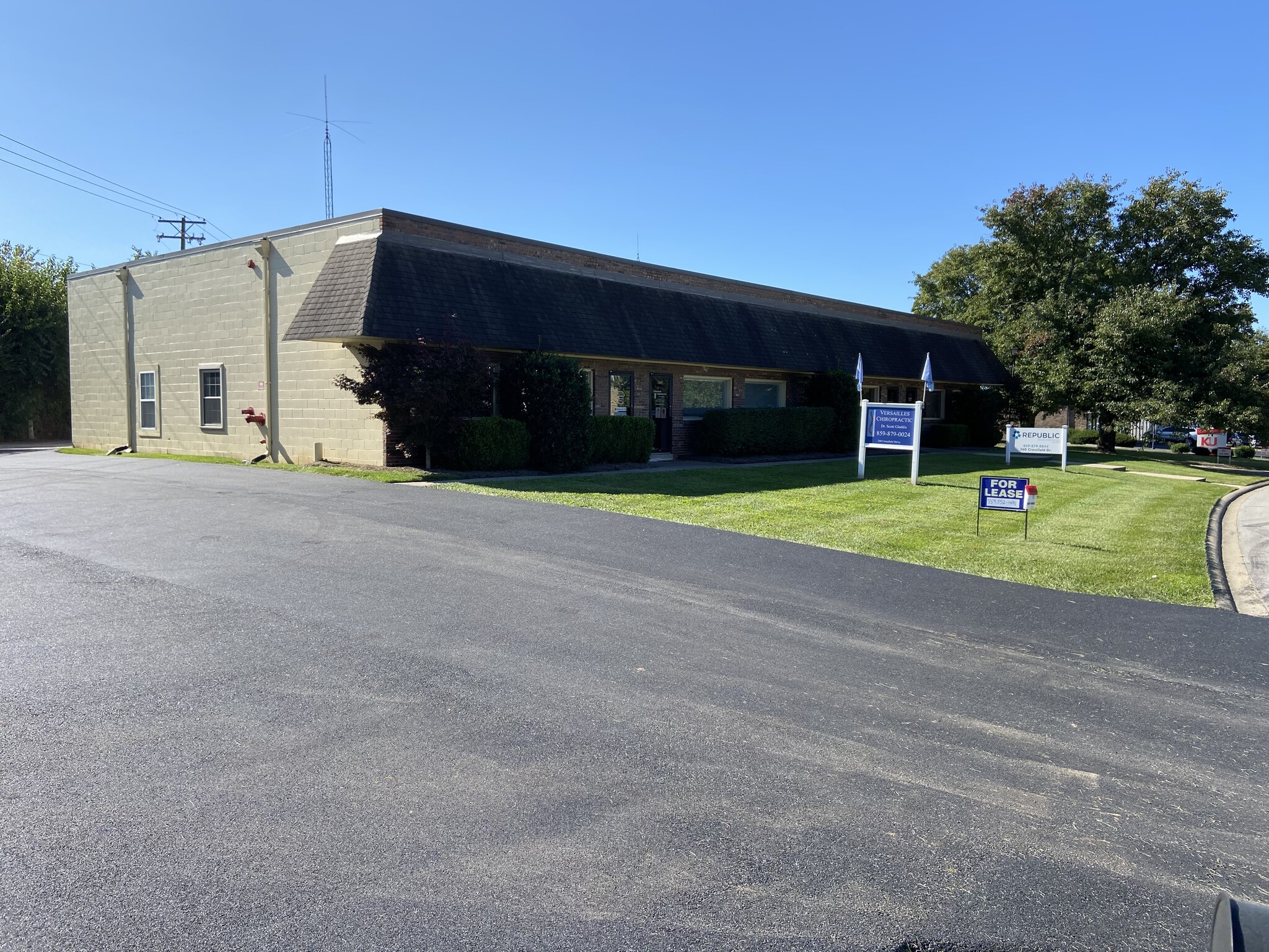 260 Crossfield Dr, Versailles, KY for sale Building Photo- Image 1 of 1