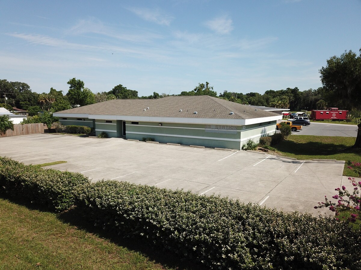 301 N Apopka Ave, Inverness, FL 34450