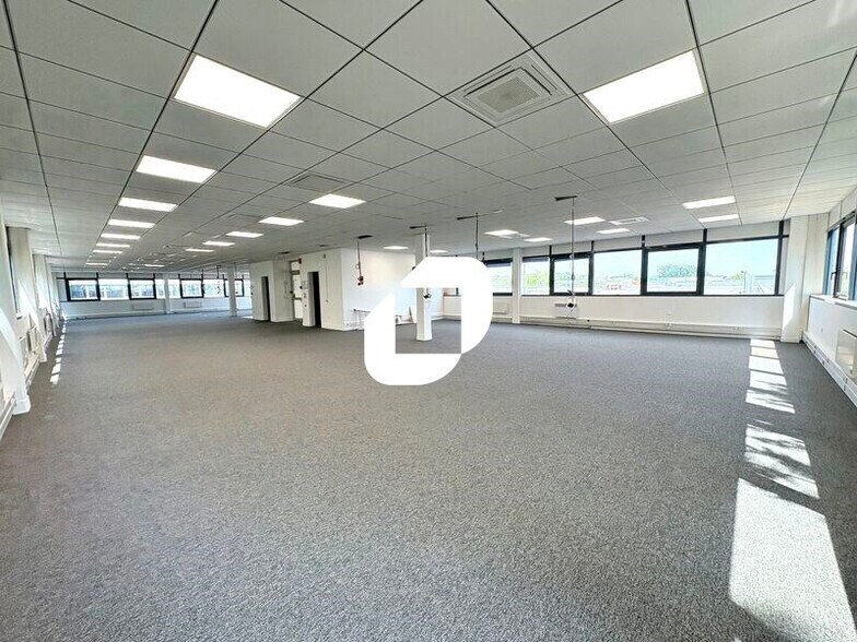 4 Rue René Razel, Saclay for lease - Building Photo - Image 2 of 9