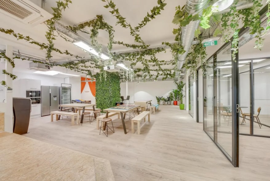 Office in Paris for sale - Interior Photo - Image 1 of 2